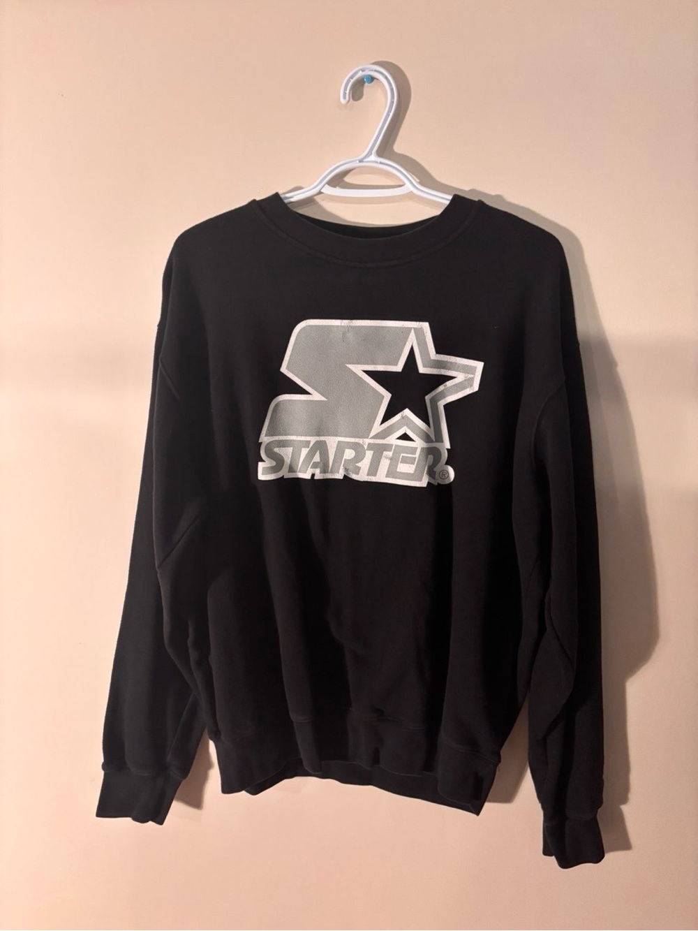STARTER Men’s Black Crewneck with Silver Logo Graphic